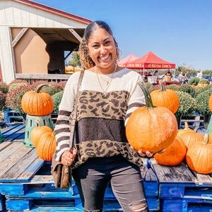 Pink Lily! Medium! Worn Twice! Oversized! Exclusive Collection Design!